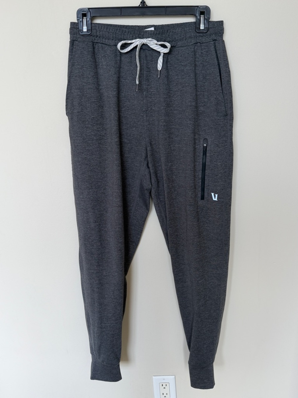 Vuori Men's Charcoal Jogger Sweatpants Sz S